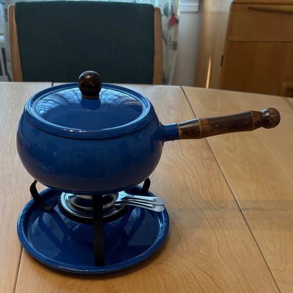 Vintage Blue Fondue Set with Wooden Handle - Picture 1 of 11
